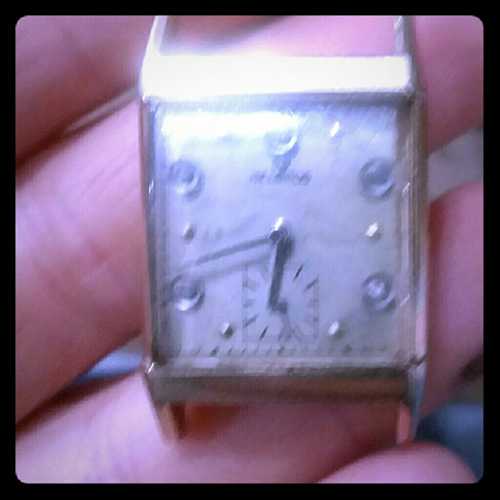 Helbros vintage watch couple diamonds does not wor